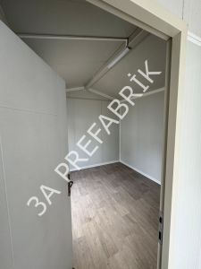Çatılı  Ahşap Desenli Yaşam Konteyneri-27m2.